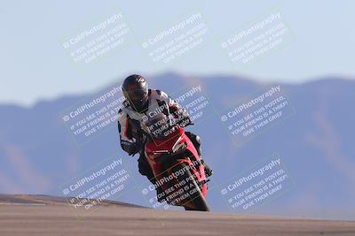 media/Nov-06-2023-Moto Forza (Mon) [[ce023d0744]]/3-Intermediate Group/Session 5 (Turn 9)/